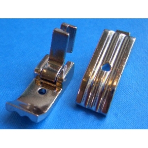 Double sided piping foot