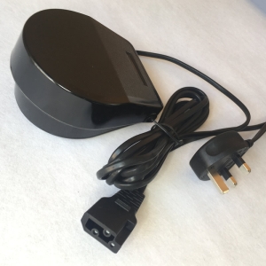 Fits many Pfaff machine that use this type of connection