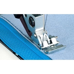 Pfaff Zip Foot Snap On With Idt