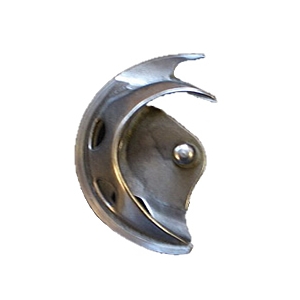 Oscillating hook shuttle